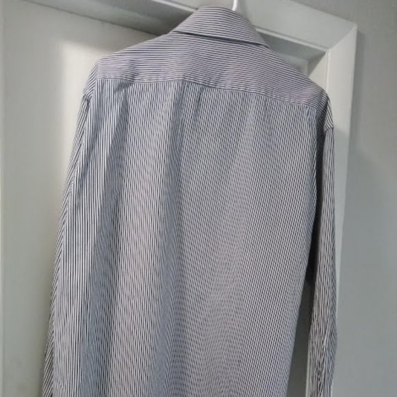 Button Up - Picture 3 of 4